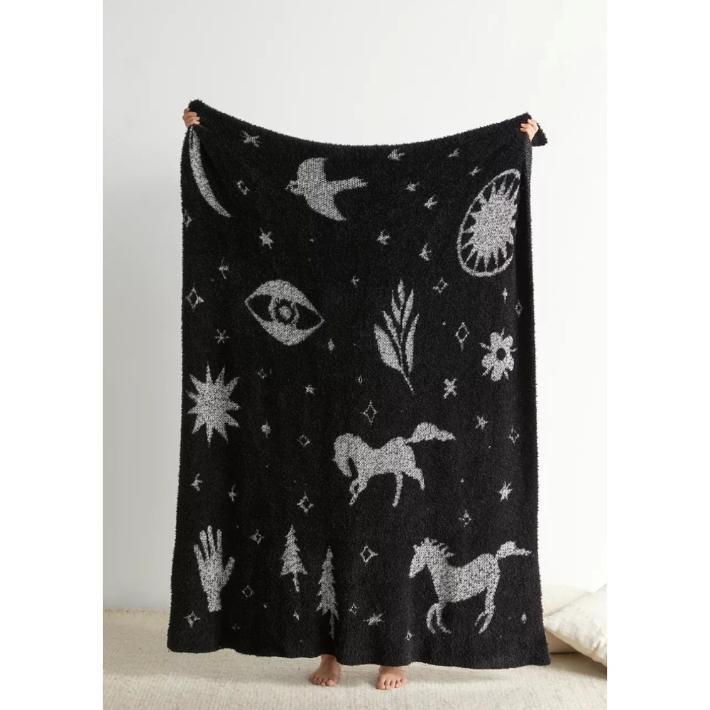 Urban Outfitters Mystical Jacquard Throw Blanket OS Black White Horse Boho Home